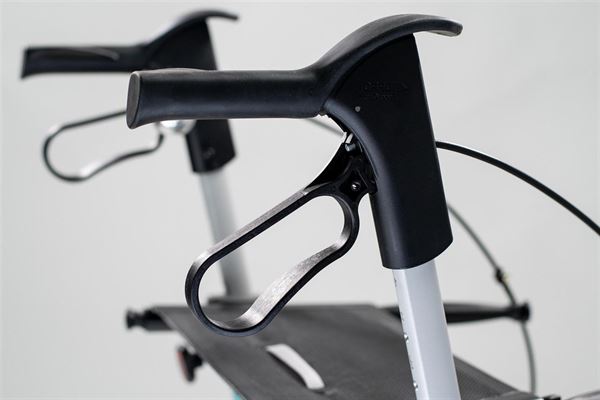 Få en ny rollator og siddepude hos SeniorSalg.dk